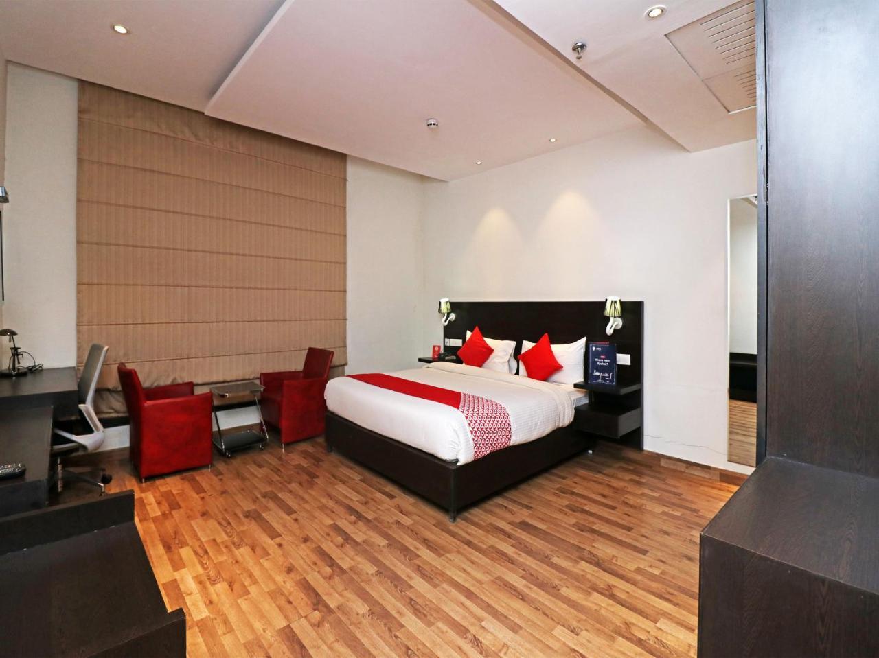 Capital O 19296 Joy Inn & Suites Bhiwadi Exterior photo