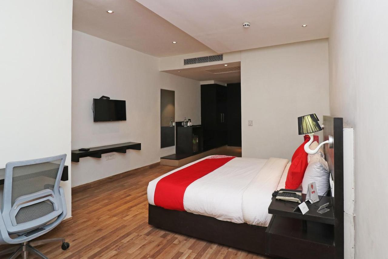 Capital O 19296 Joy Inn & Suites Bhiwadi Exterior photo